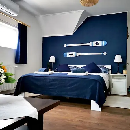 Lilla Vendeghaz Lägenhet *