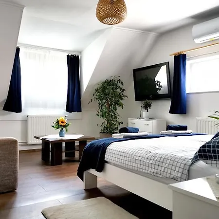 Lilla Vendeghaz דירה *