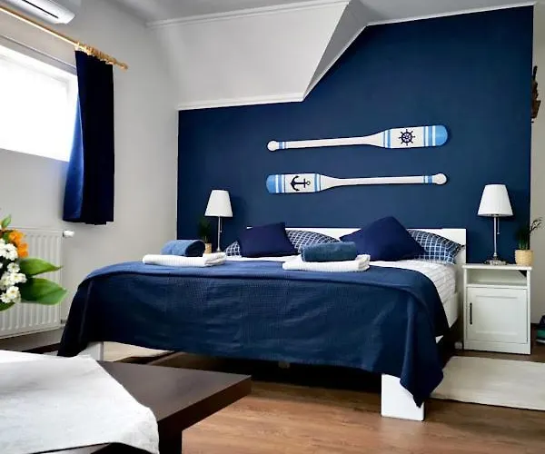 Lilla Vendeghaz Apartament *