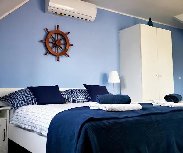 Lilla Vendeghaz דירה *