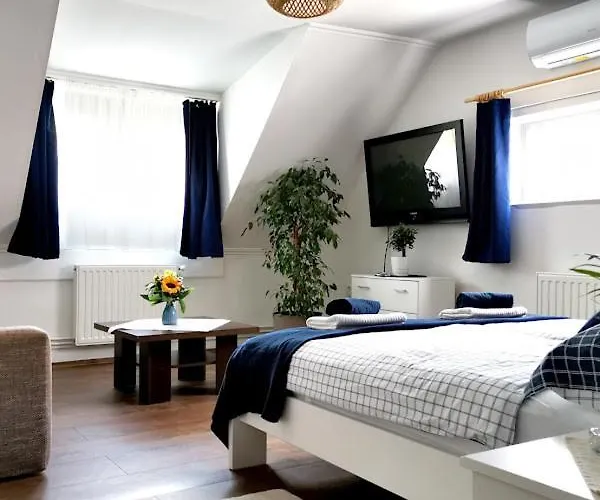 Lilla Vendeghaz Apartament *